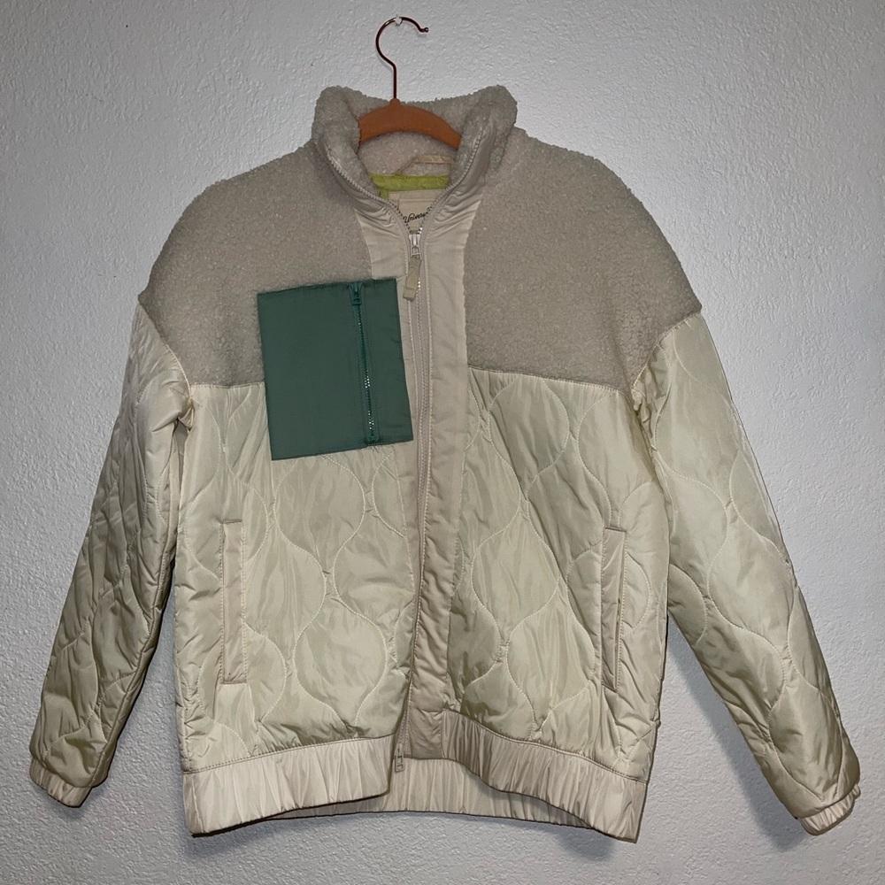 Universal Thread puffer jacket